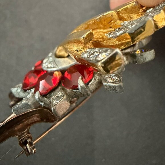 Vintage Unsigned Red Rhinestone Statement Brooch - Picture 2 of 4